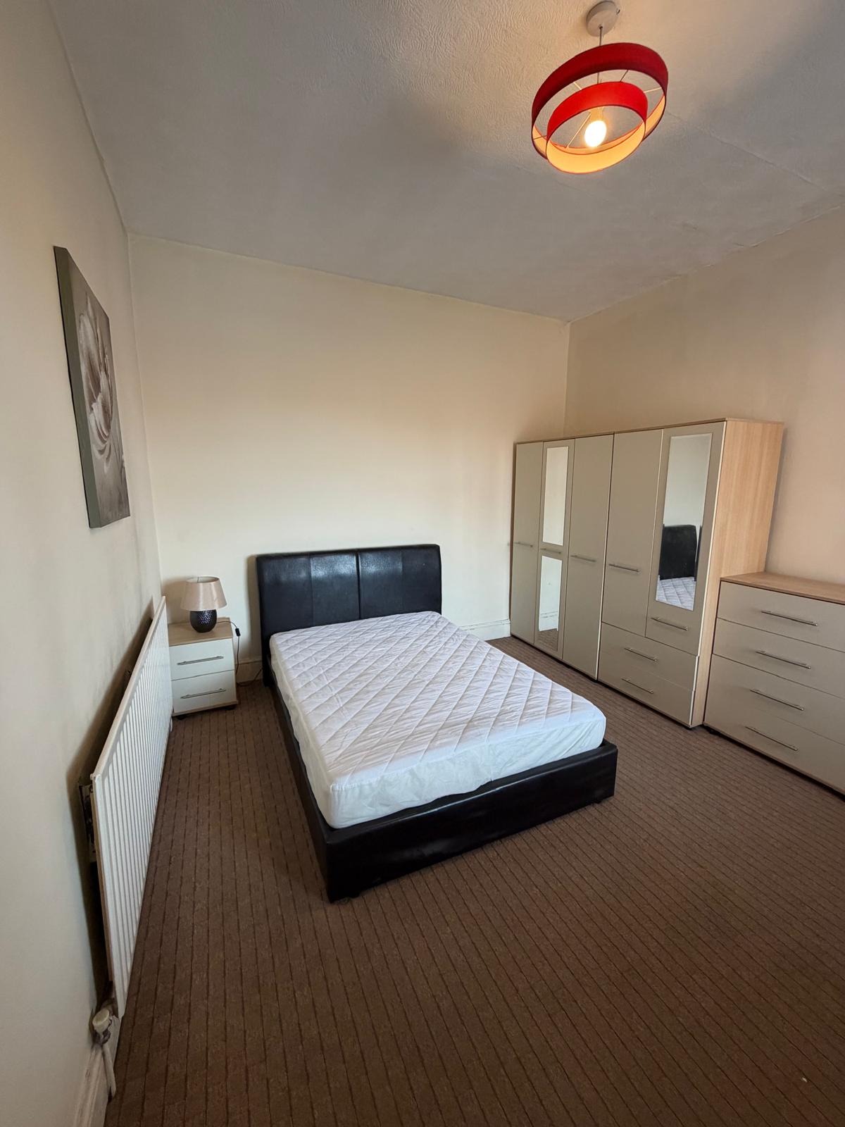 Room Station Road in Salford