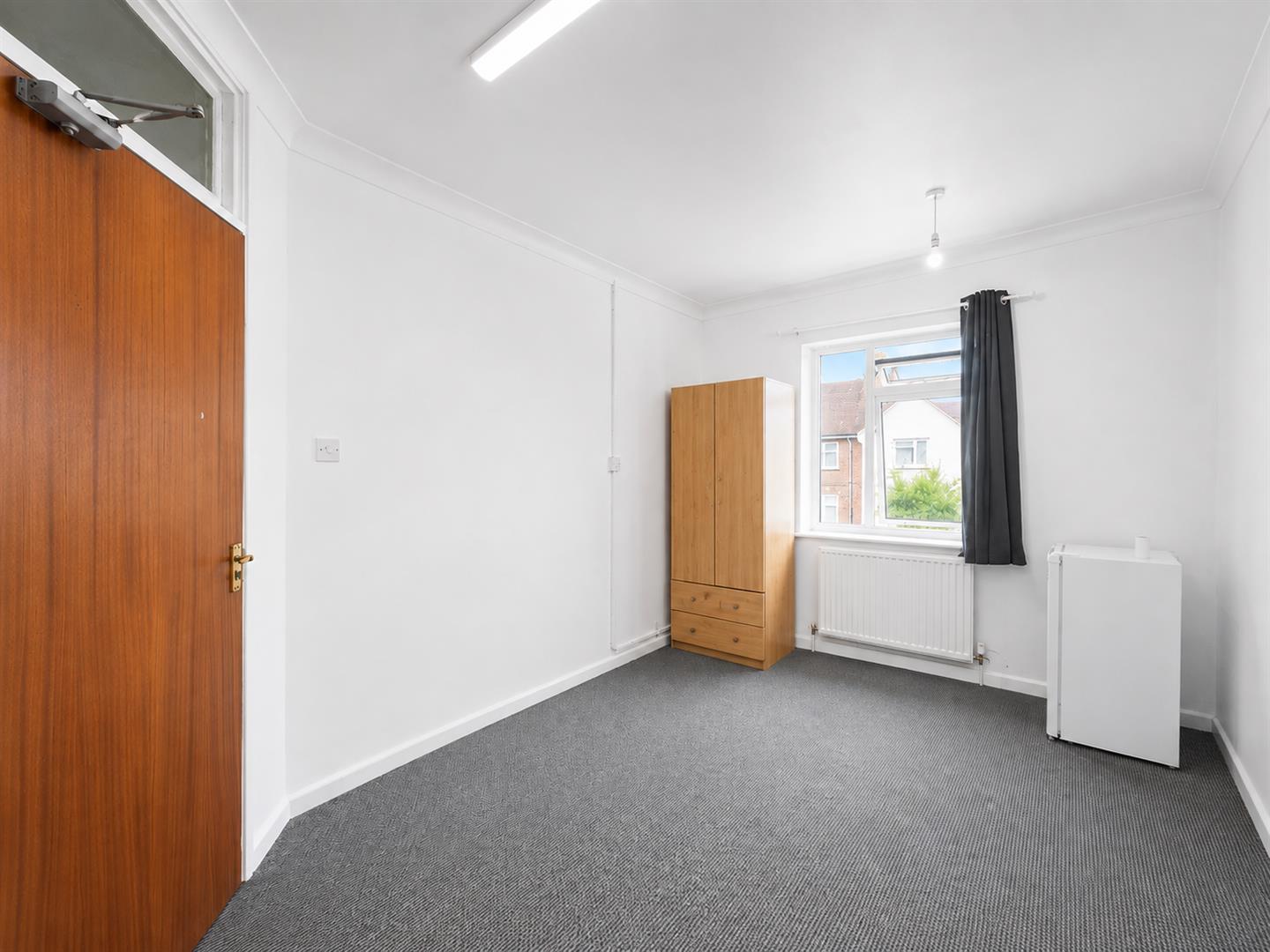 Room Northcote Avenue in Greater London