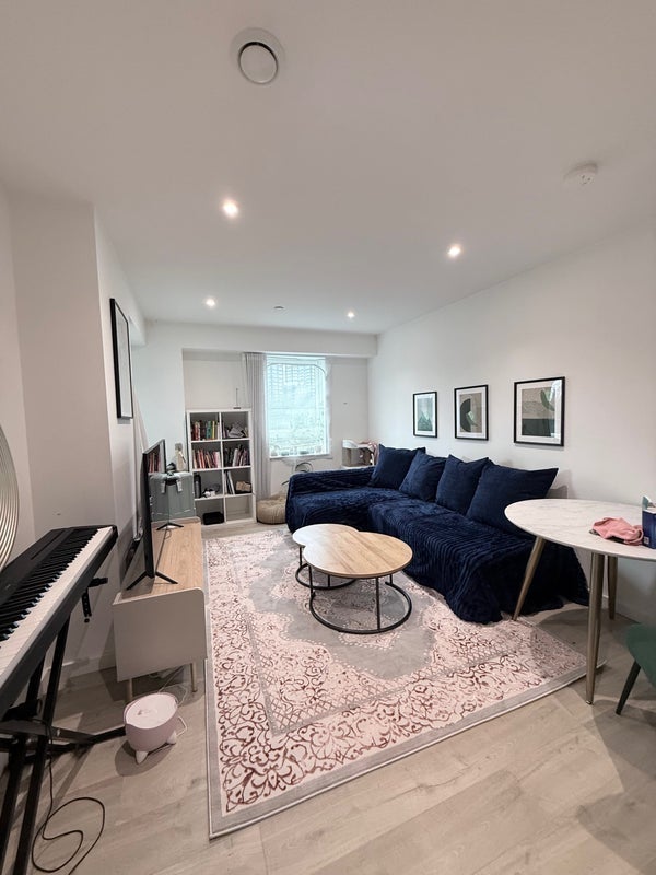 Room Heartwell Avenue in Greater London