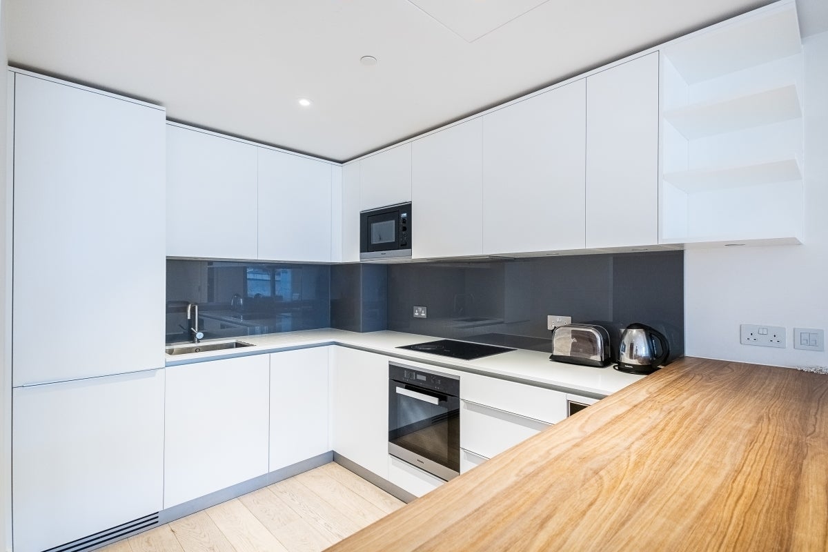 Flat Merchant Square in City of Westminster