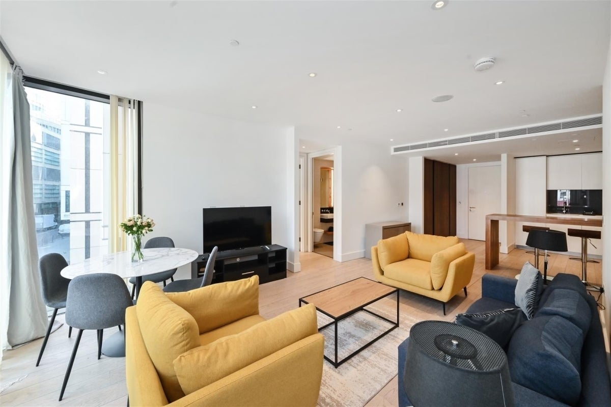 Flat Merchant Square in City of Westminster