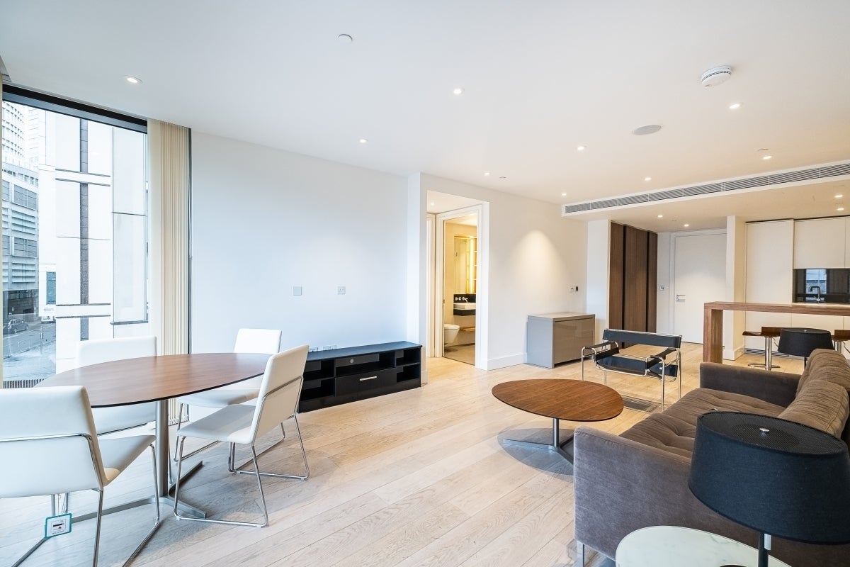 Flat Merchant Square in City of Westminster