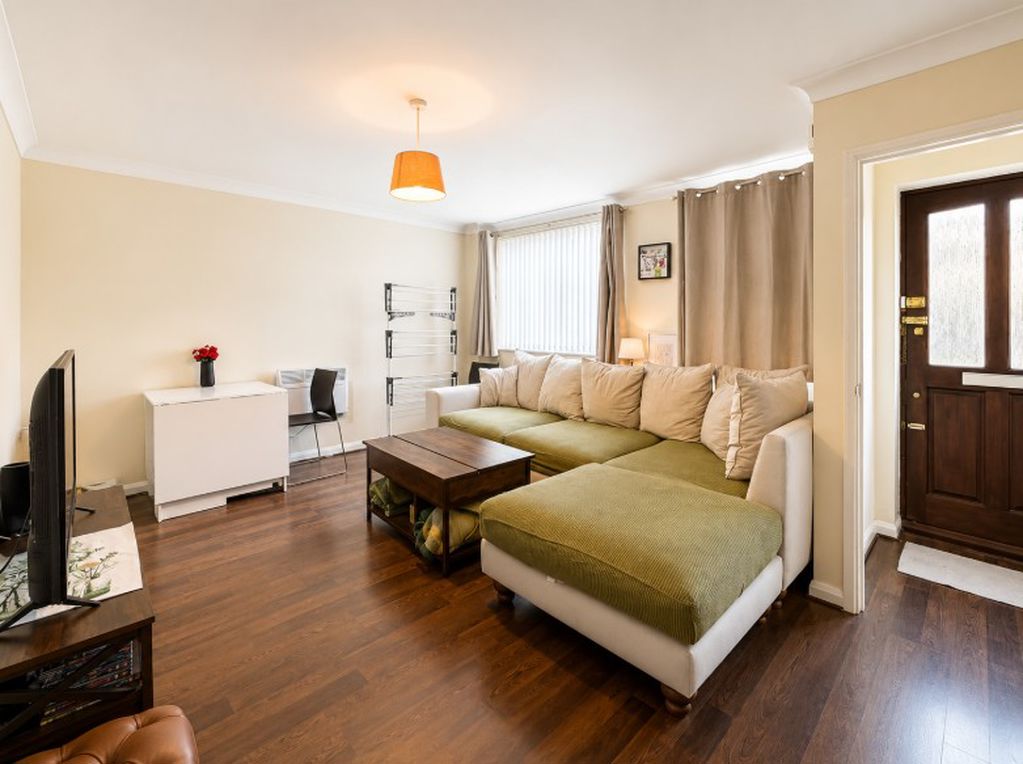 Flat The Crossways in Gosport