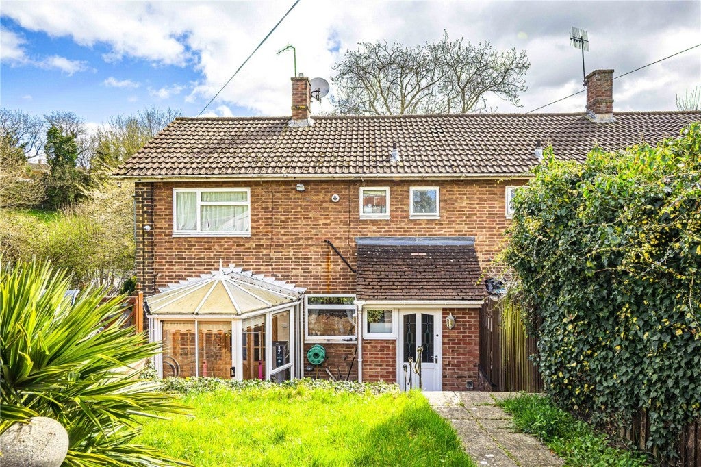 House Barnacres Road in Dacorum