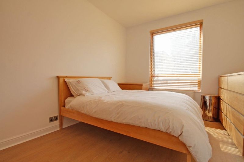 Flat Brandon Street in Greater London