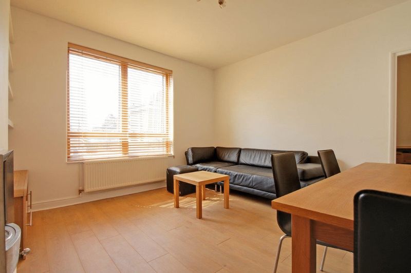 Flat Brandon Street in Greater London