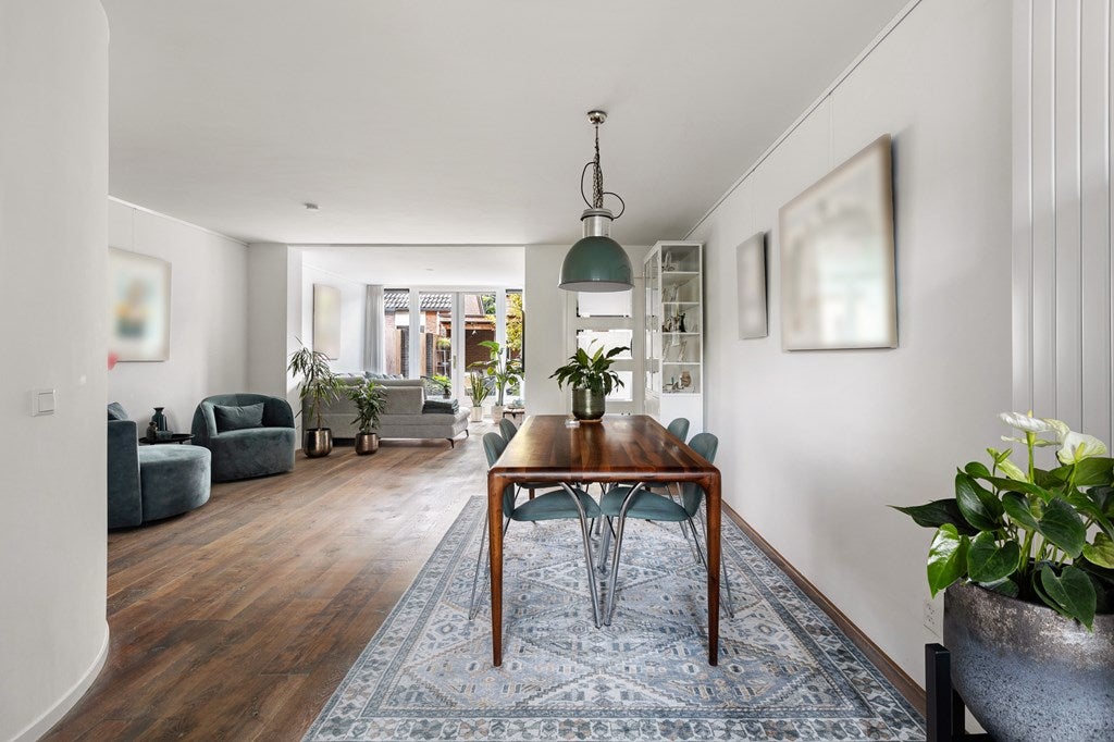 Tussenwoning te koop: Lange Voren 98, Barneveld