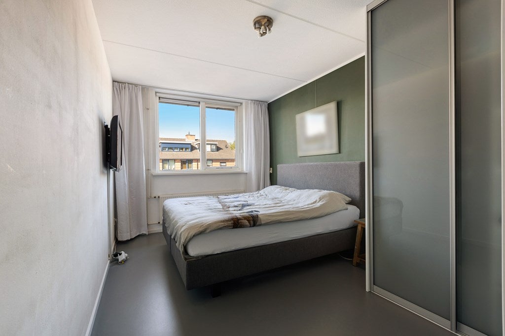 Tussenwoning te koop: Lange Voren 98, Barneveld