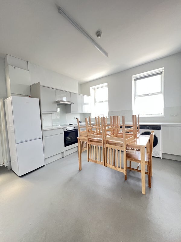 Room Green Lanes in Greater London
