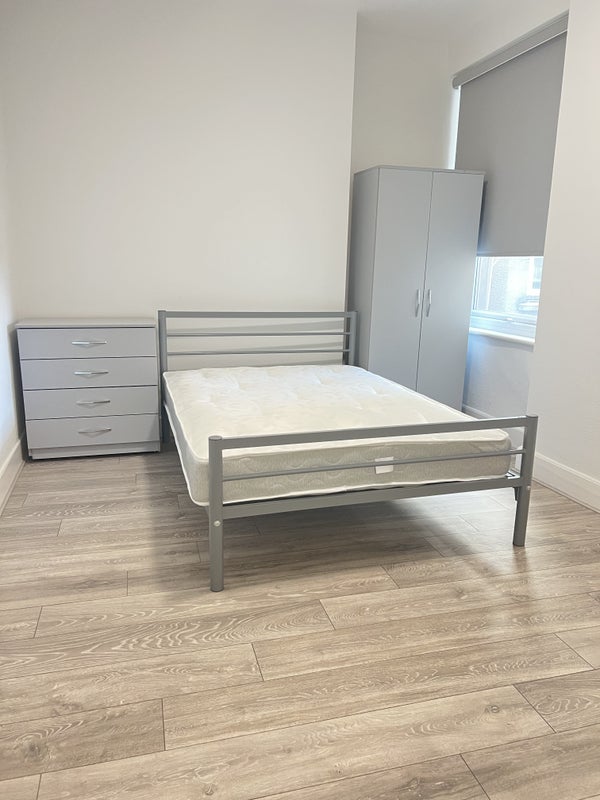 Room Green Lanes in Greater London