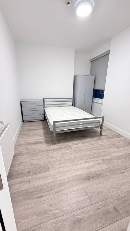 Room Green Lanes in Greater London