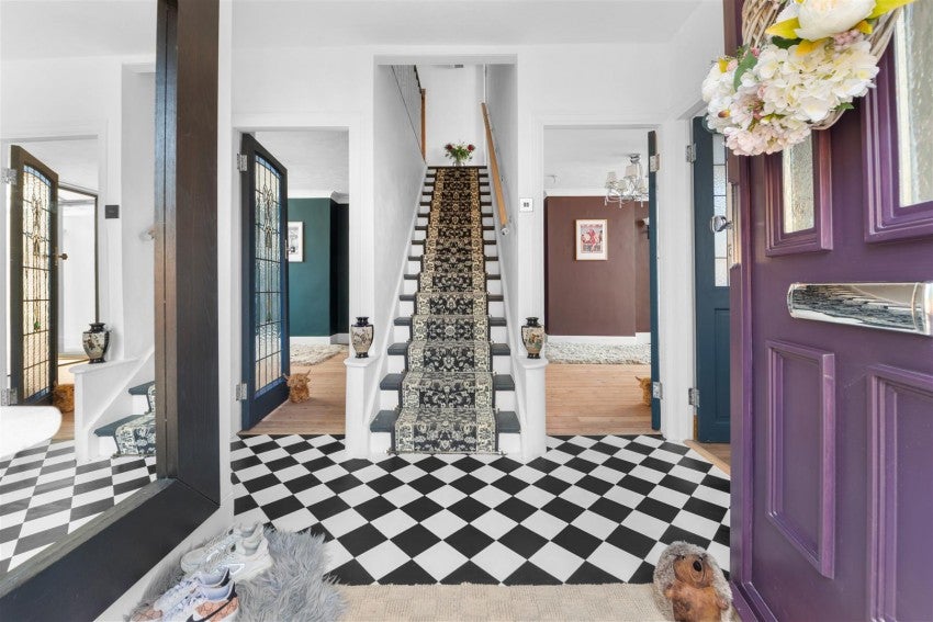 House Palmar Crescent in Greater London