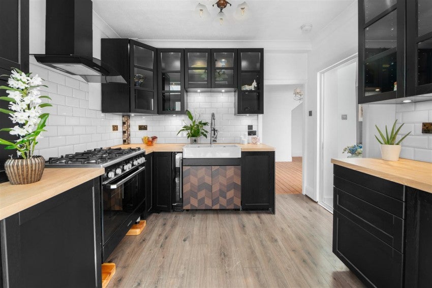 House Palmar Crescent in Greater London