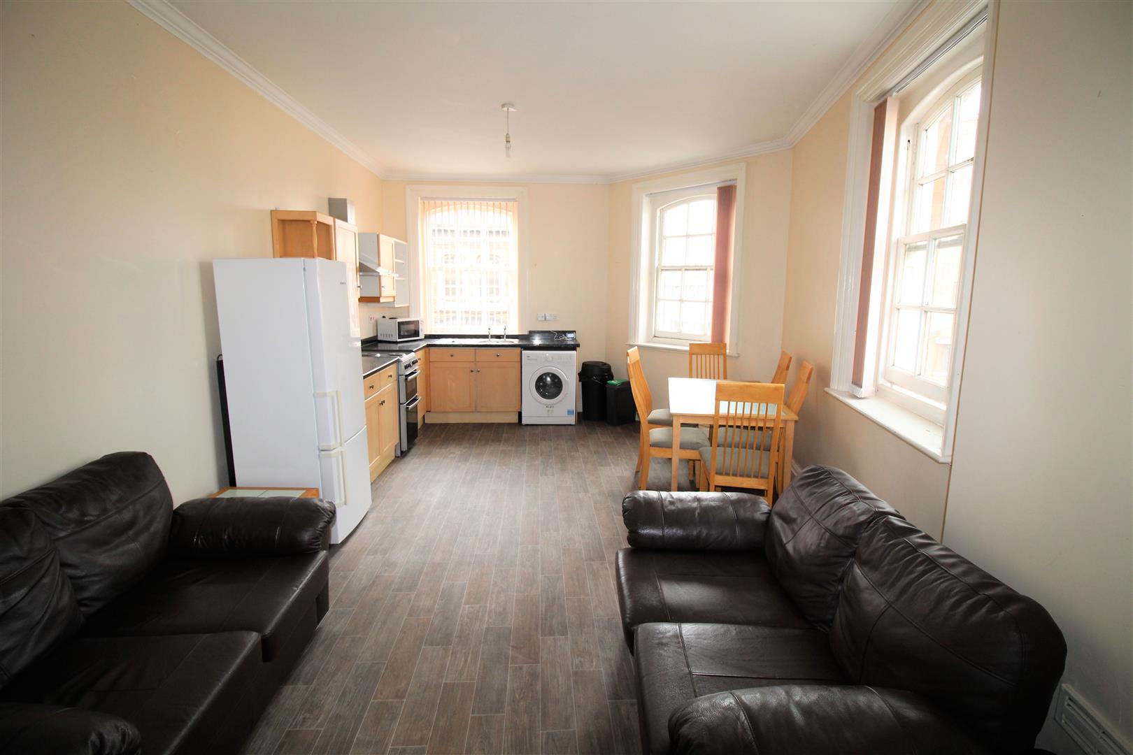 Flat Hendy Close in Portsmouth