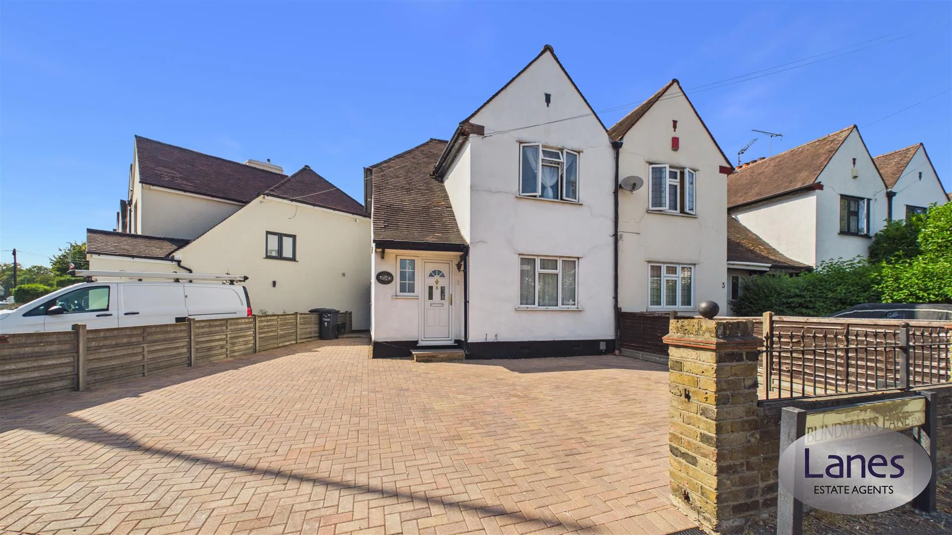 House College Road in Cheshunt