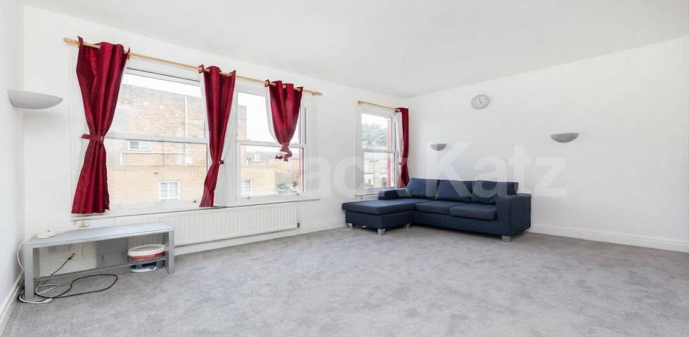 Flat Iverson Road in Greater London