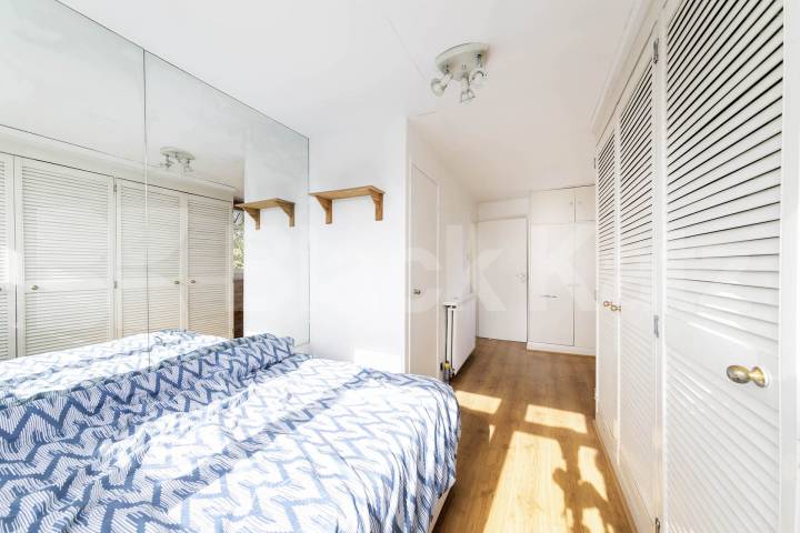 Flat Iverson Road in Greater London