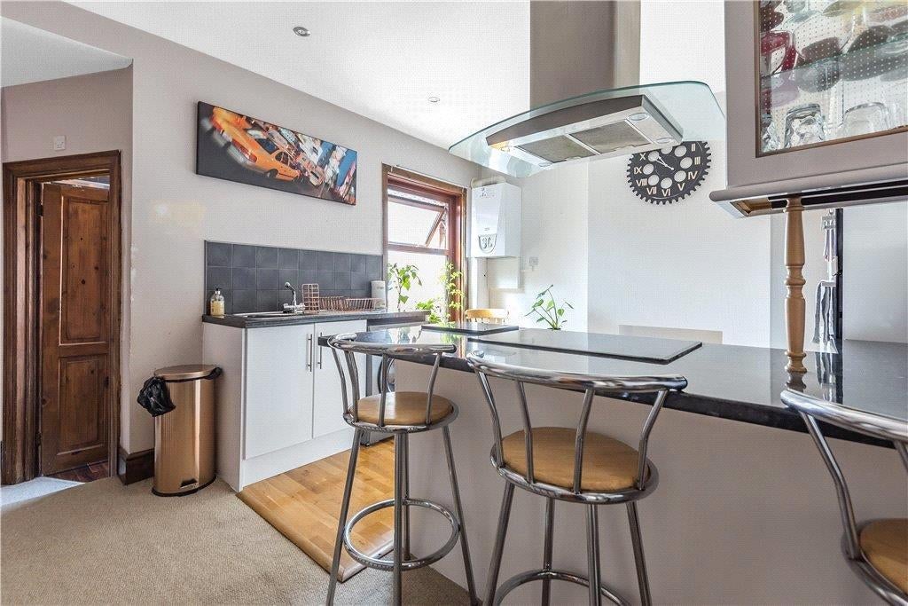 Flat Preston Road in Yeovil