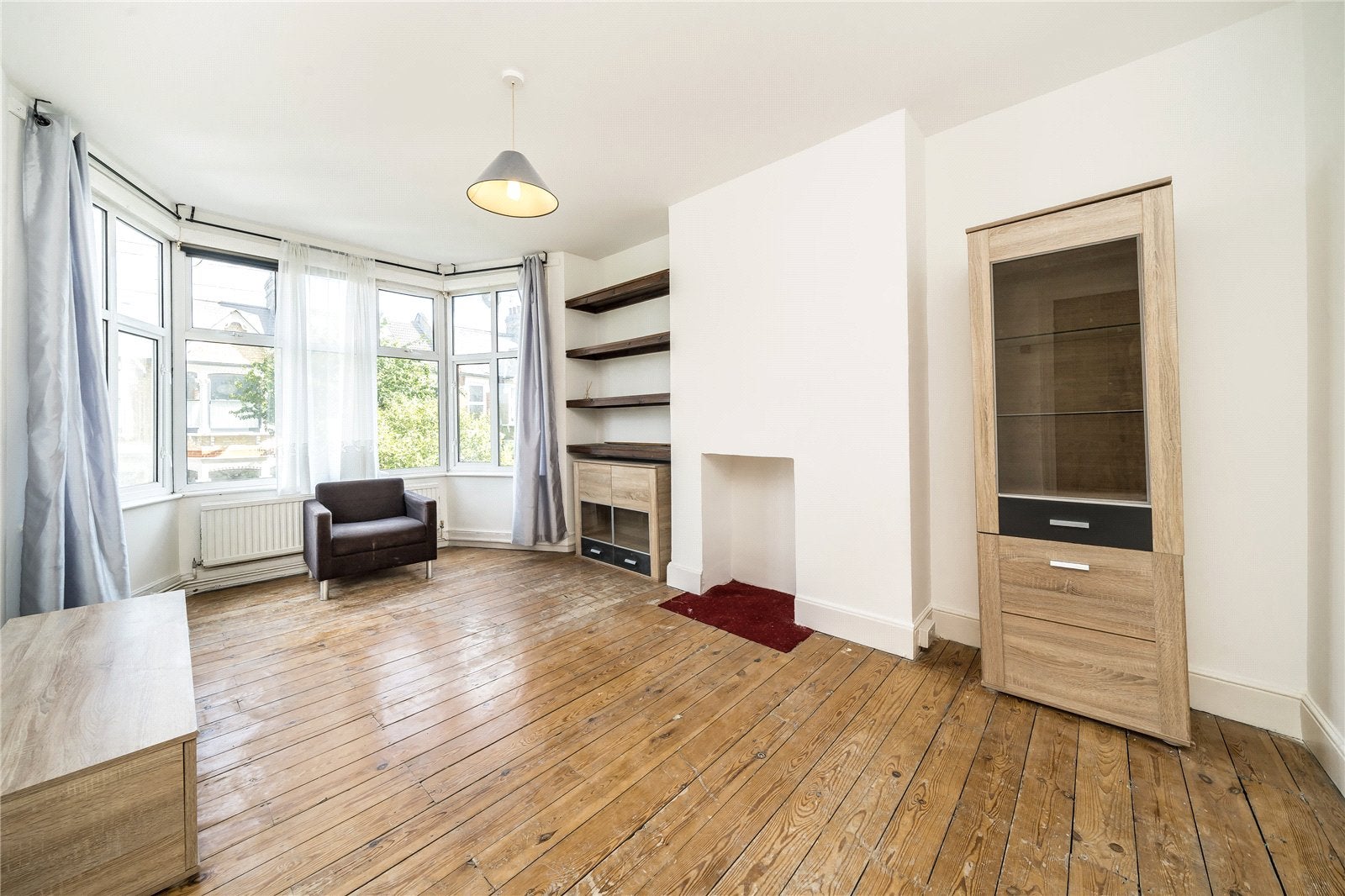 Flat Cleveland Park Crescent in Greater London