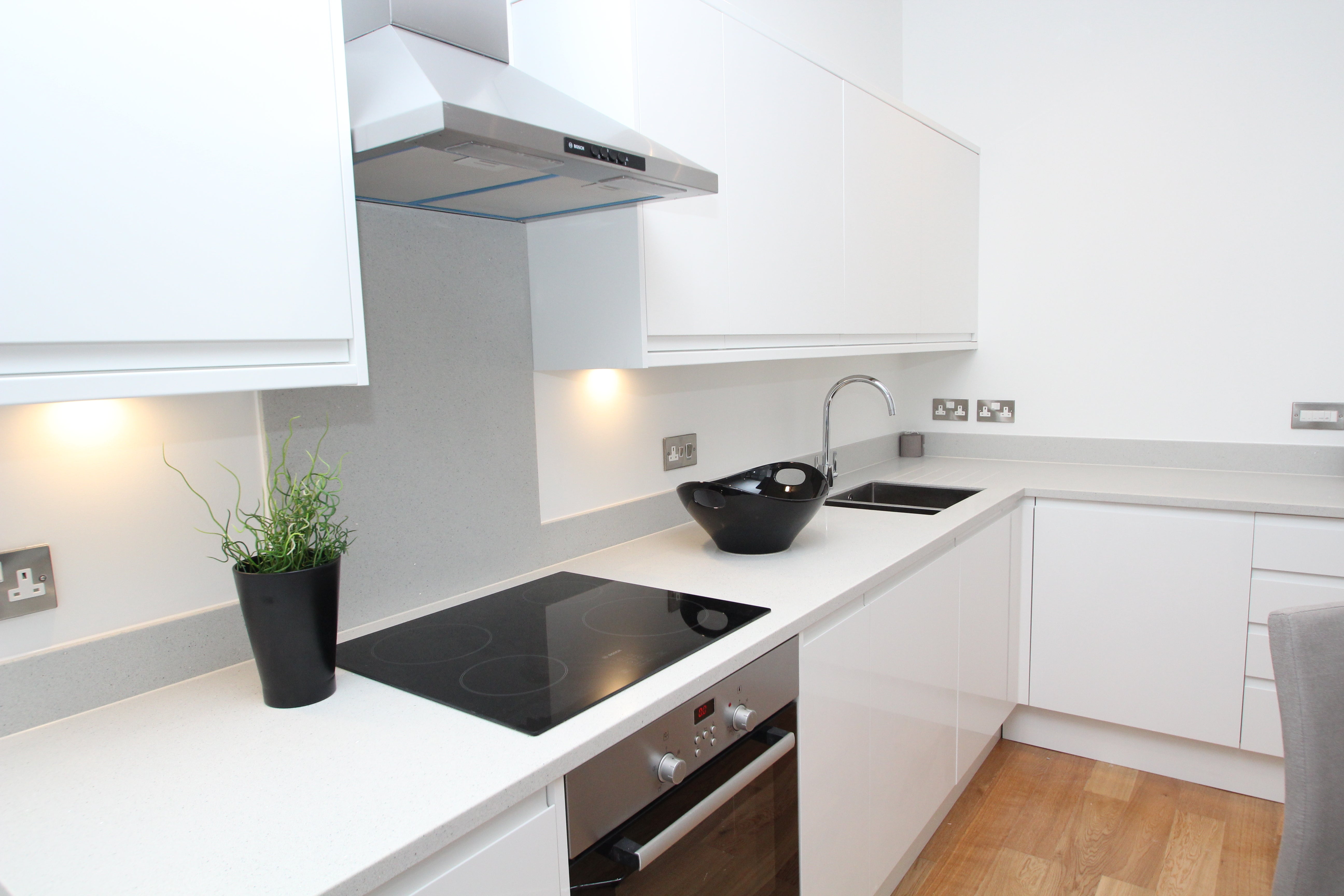 Flat Lansdowne Road in Greater London
