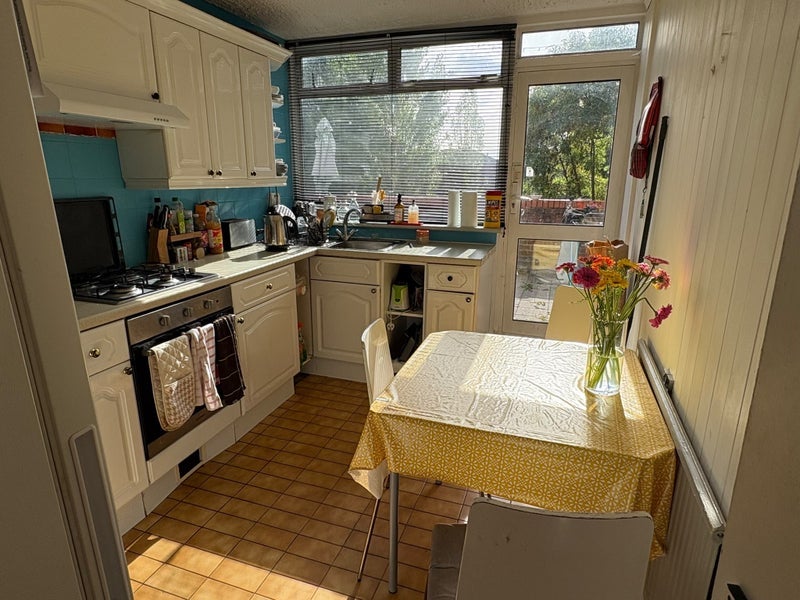 Room Murfett Close in Greater London