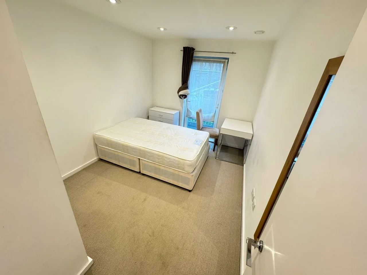 Flat Lucerne Road in Greater London