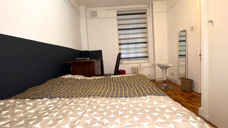 Room Alderney Street in City of Westminster