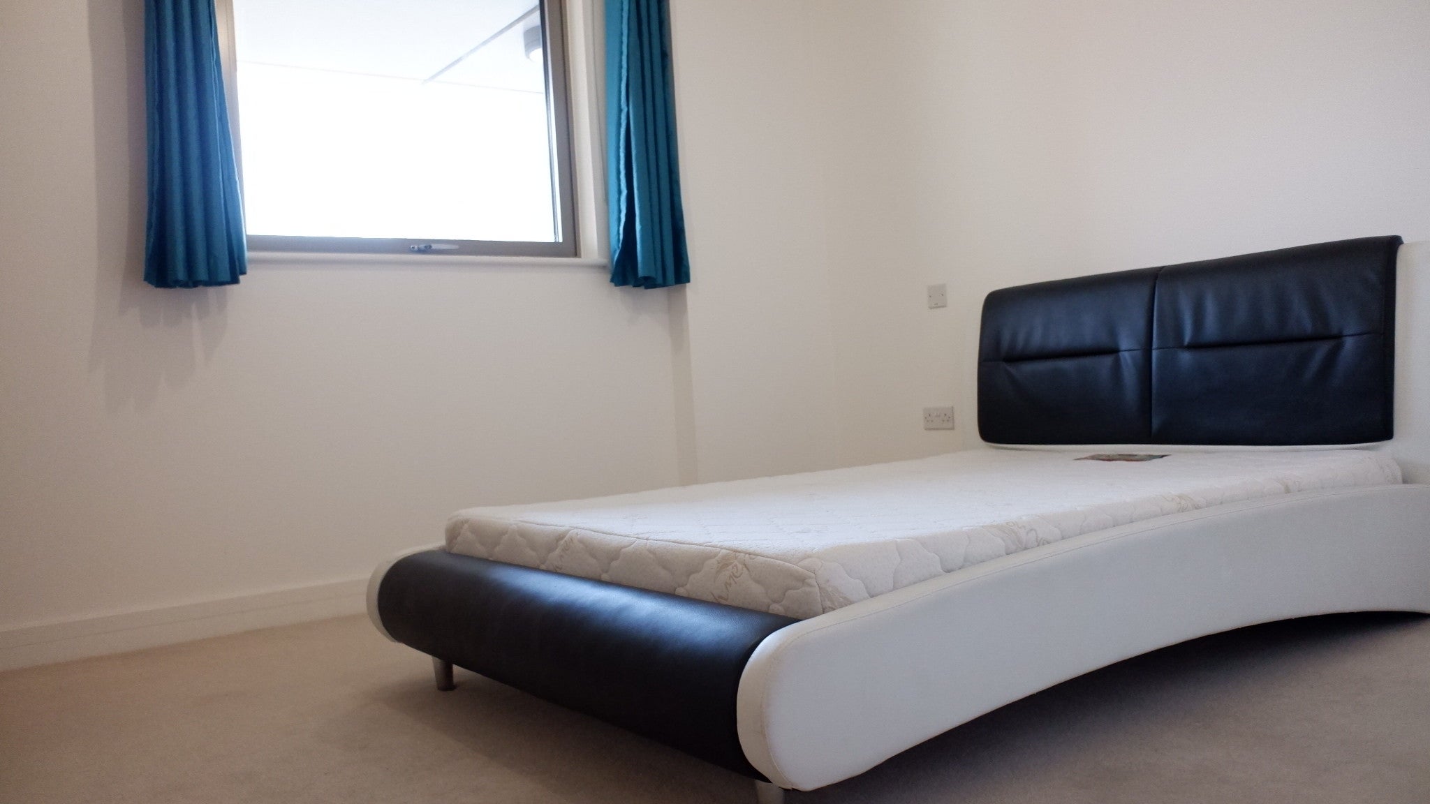 Flat Rathbone Market in Greater London