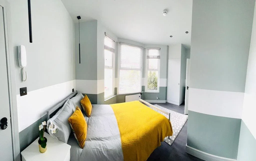 Room Arngask Road in Greater London