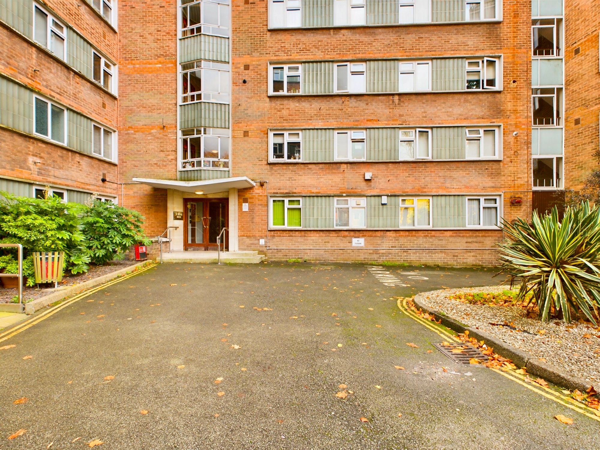 Flat Melville Road in Birmingham