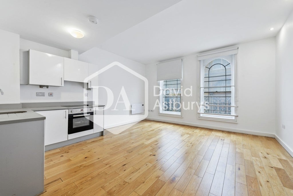 Flat York Way in Greater London