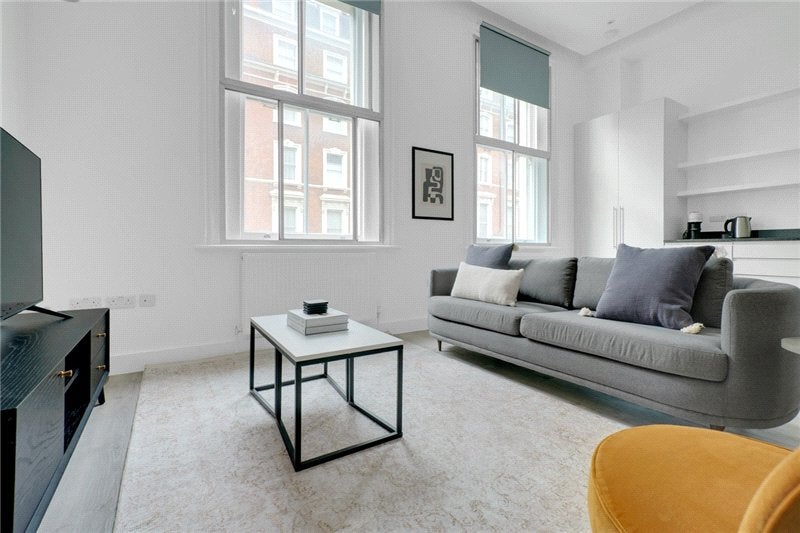 Flat Stanhope Mews West in Greater London