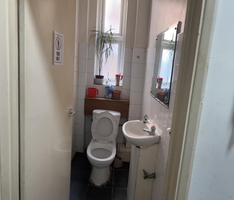 Room Rutland Park in Greater London