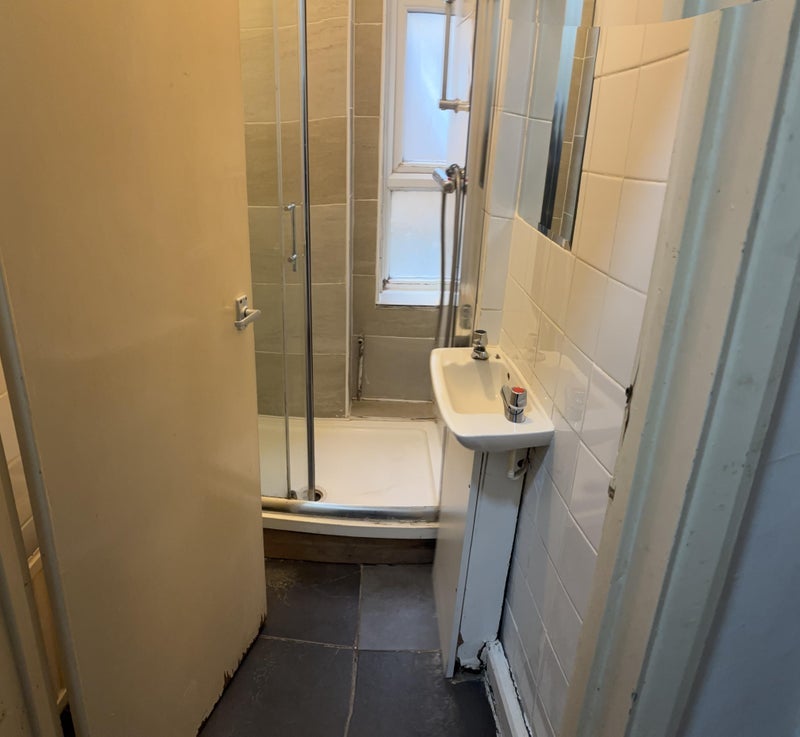 Room Rutland Park in Greater London