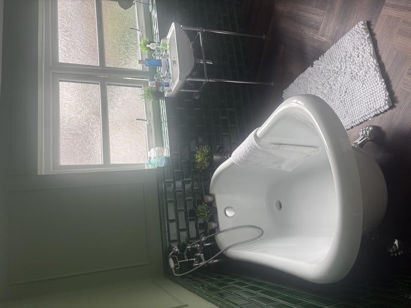 Room Wern Road in Tonypandy