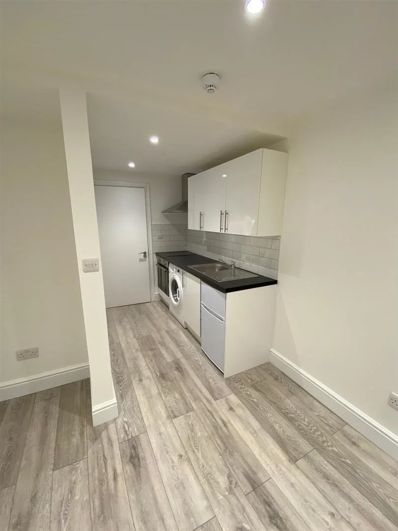 Flat Lancaster Road in Greater London
