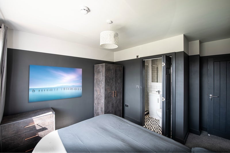 Room Hillsborough Road in Bristol