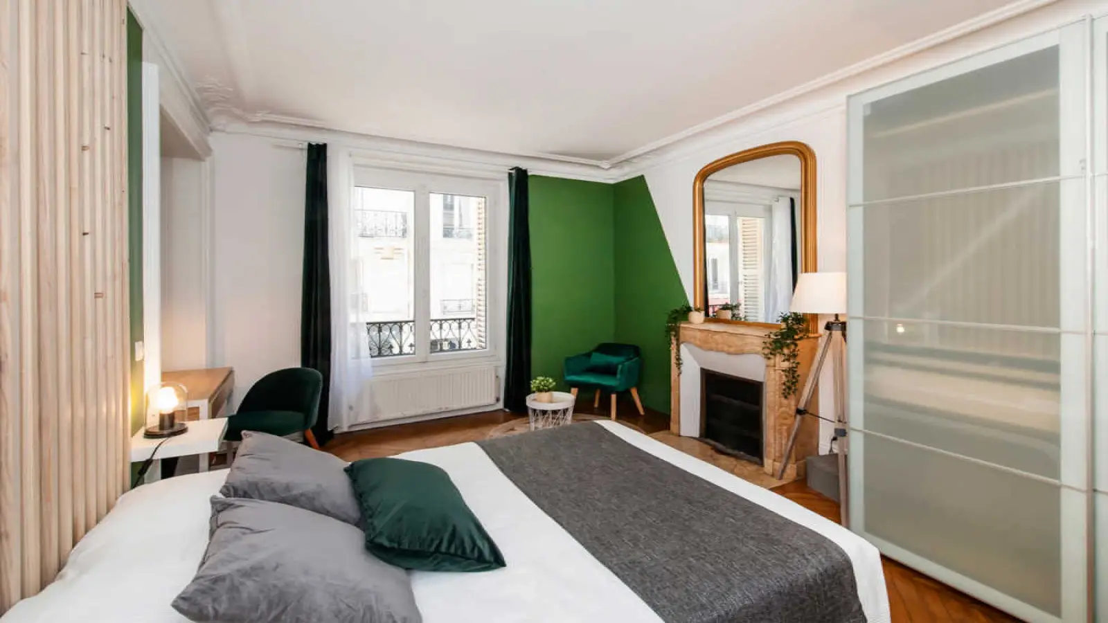 Appartement Rue Louise-Émilie de La Tour d'Auvergne à Paris