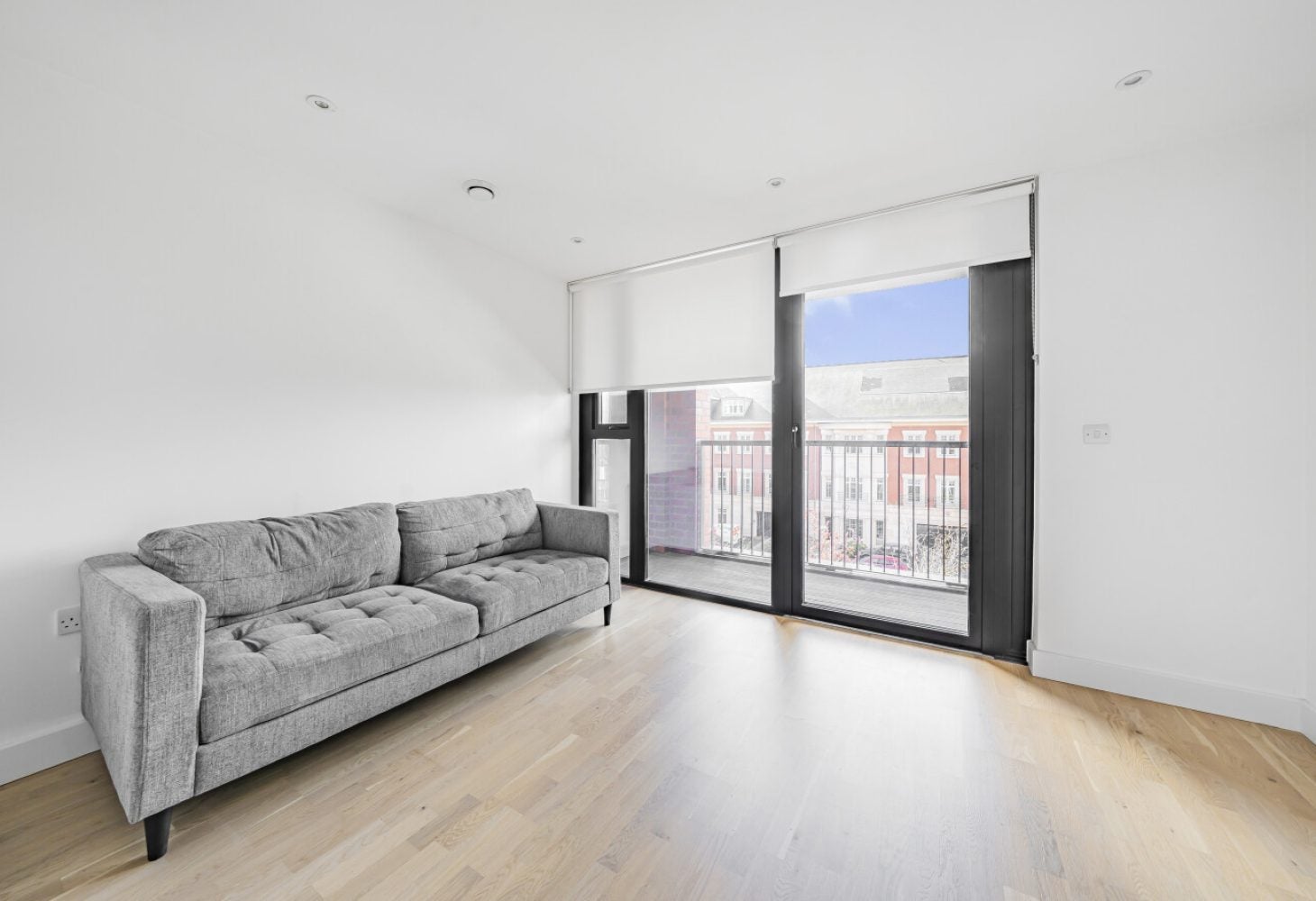 Flat Nichols Court in Chelmsford