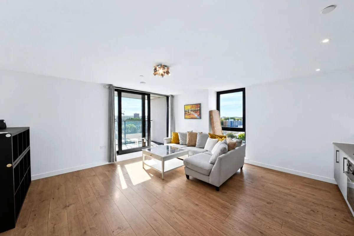 Flat Rotherhithe New Road in Greater London
