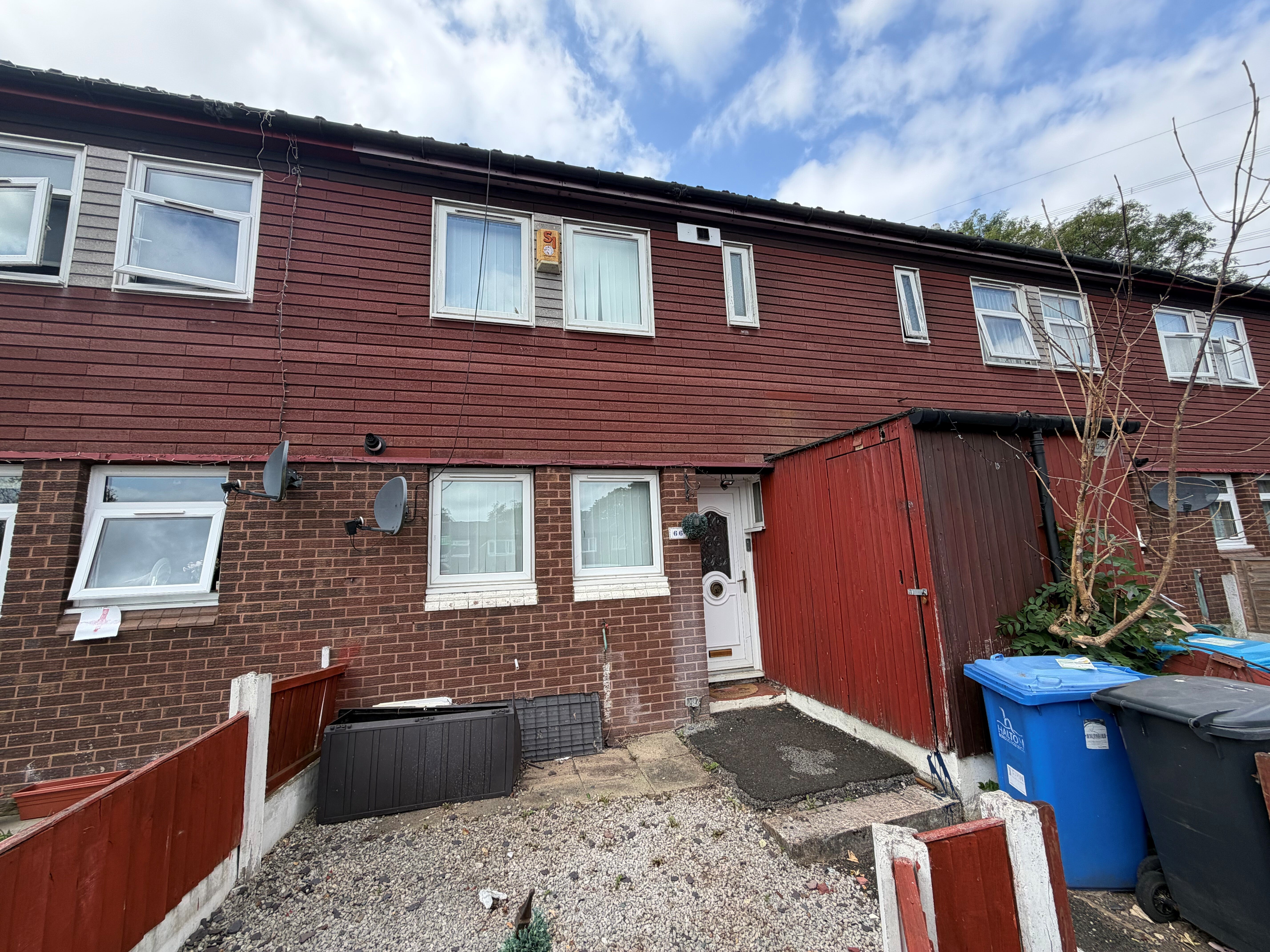 House Liskeard Close in Runcorn