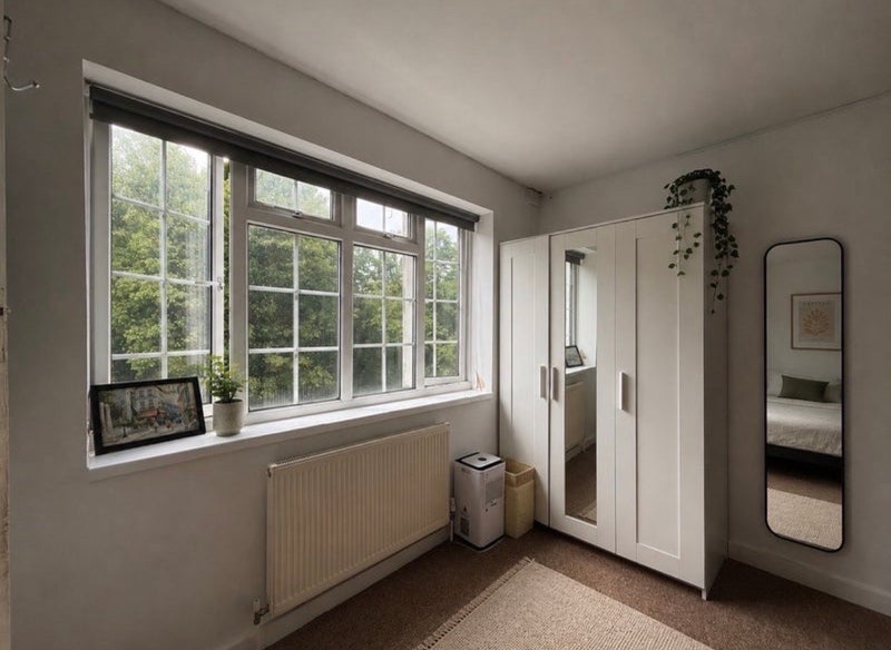 Room Okehampton Close in Greater London