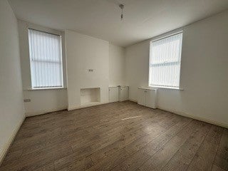 Flat Widdow's Street in Leigh