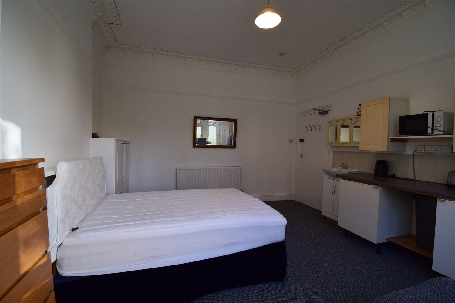 Room Howard Gardens in Cardiff
