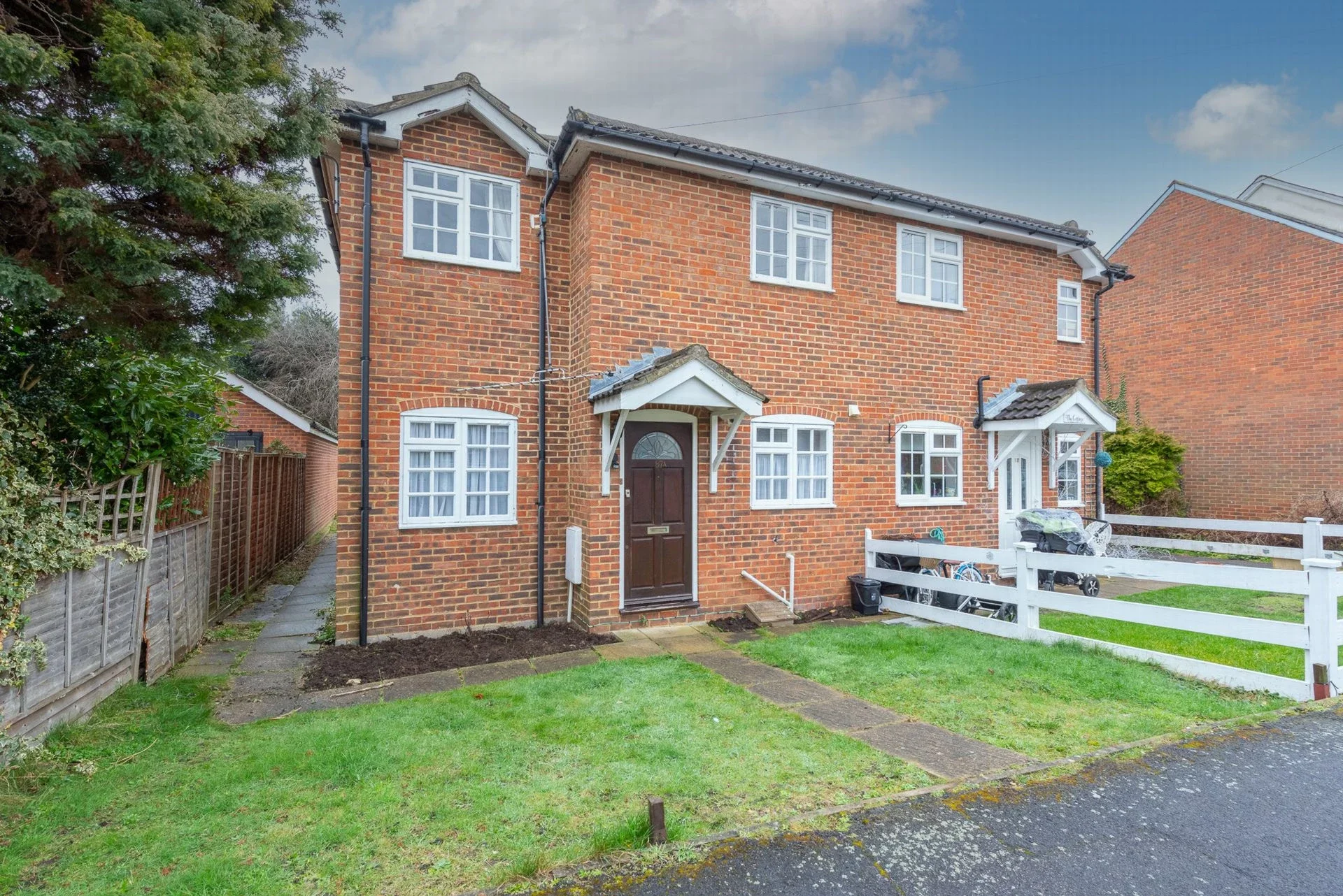 House Somerset Road in Rushmoor