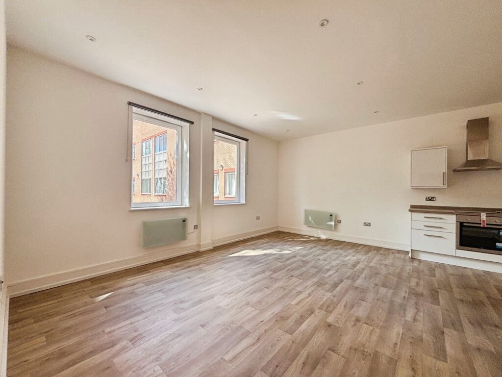 Flat Bartley Way in Hart