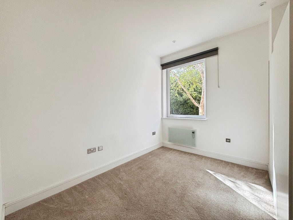 Flat Bartley Way in Hart