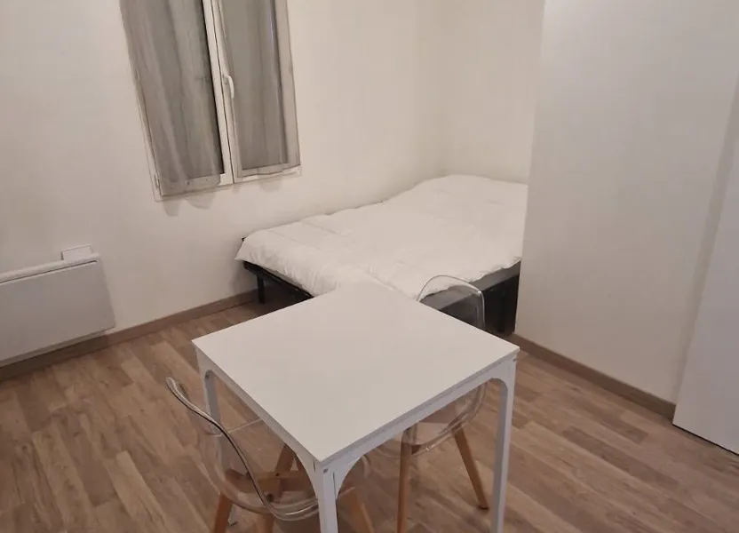 Chambre Rue Chanoine de Villeneuve à Châtellerault