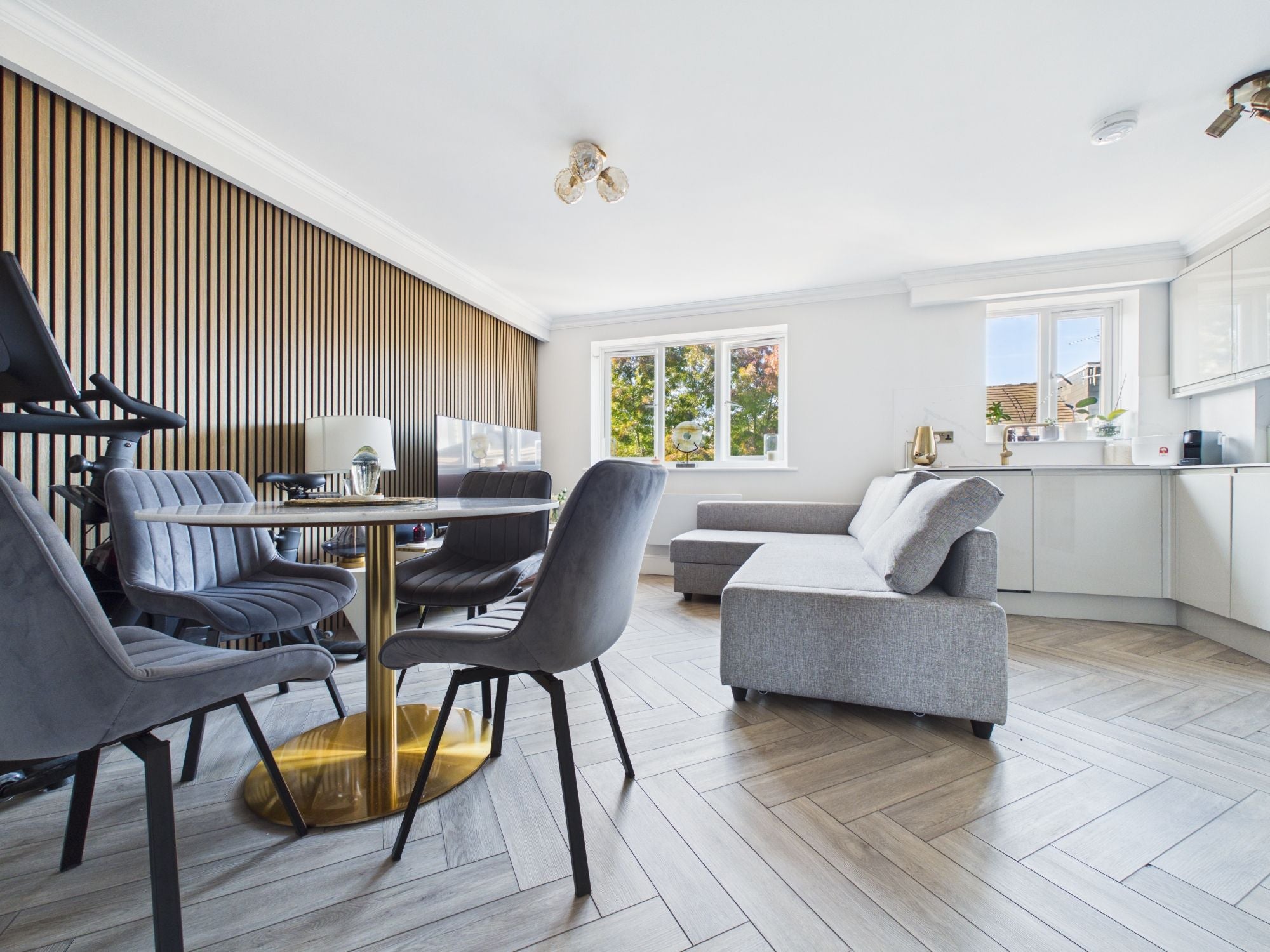 Flat Westferry Road in Greater London