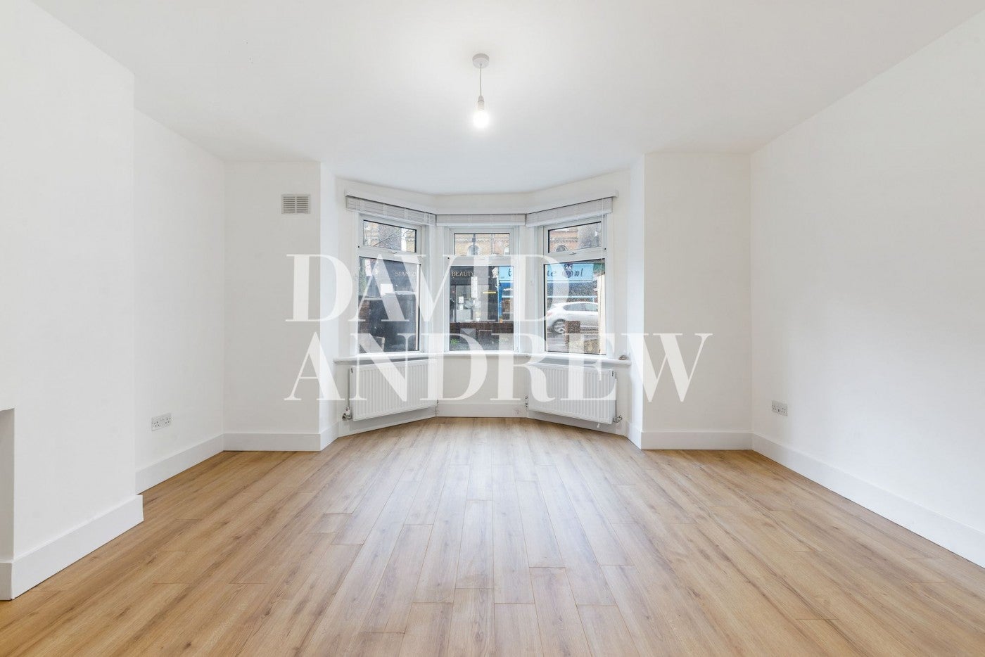 Flat Stroud Green Road in Greater London